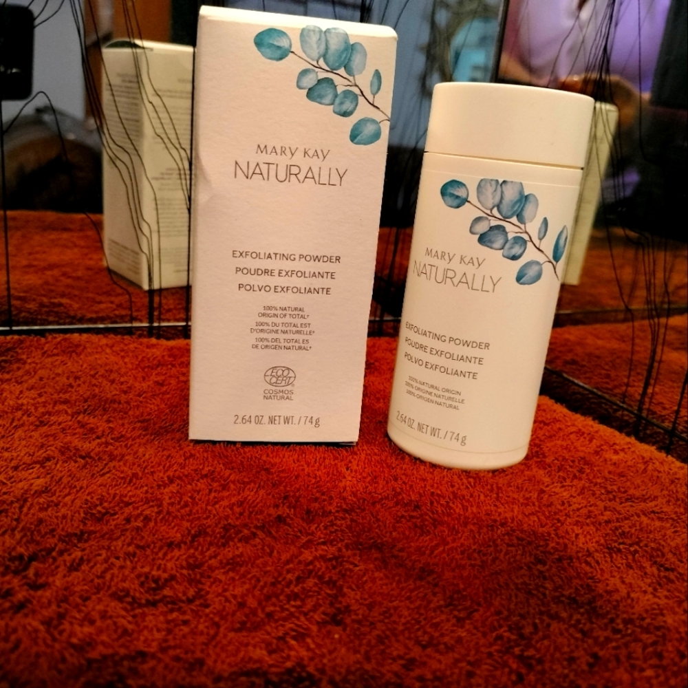 Mary Kay Naturally Exfoliating Powder.